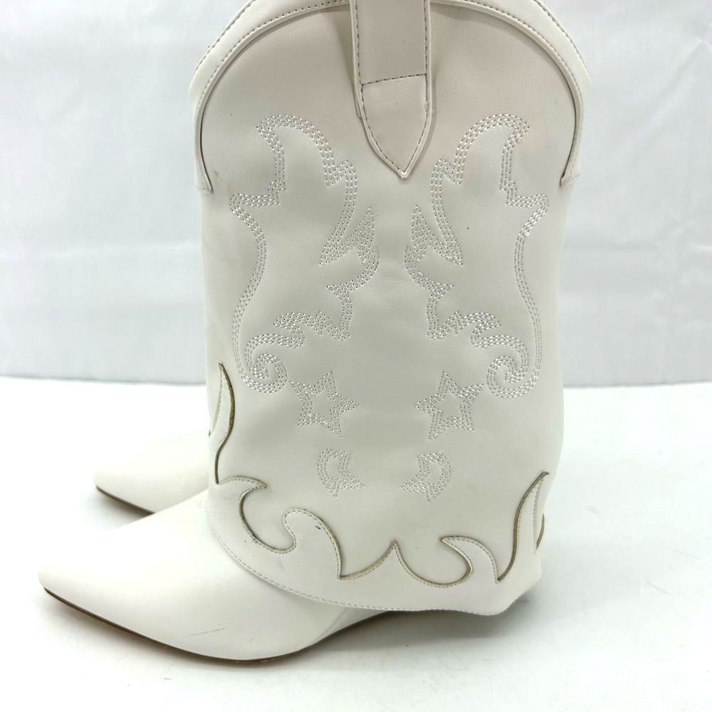 Azalea Wang Sea Fold over boot in white - Picture 3 of 7